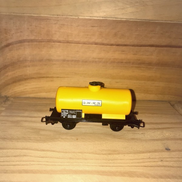Wagon citerne Swrn JOUEF Réf 641