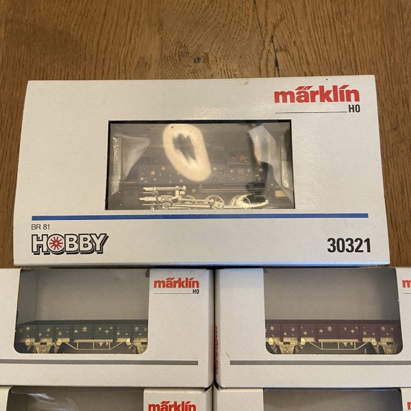 Marklin le train de Noel ref 30321  7 pièces   Weihnachtszug