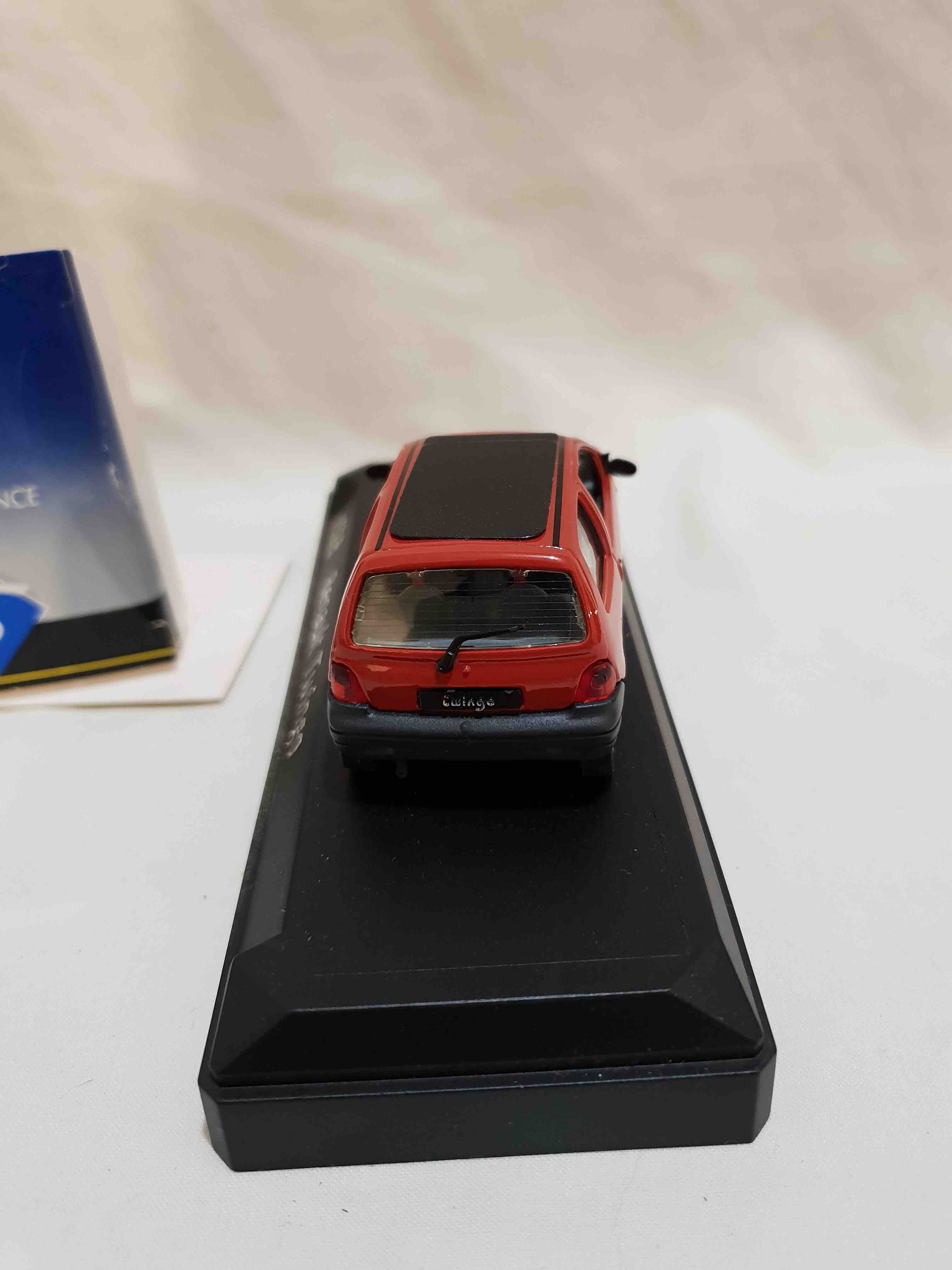 1528 RENAULT TWINGO SOLIDO