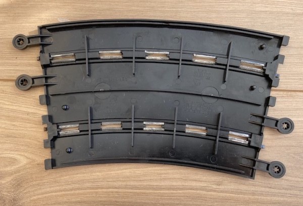 CPT 84 RAIL EXTERIEURE  R4 SCALEXTRIC